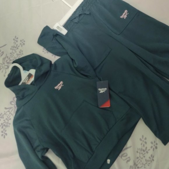 2 PCES SET REEBOK - Picture 1 of 7